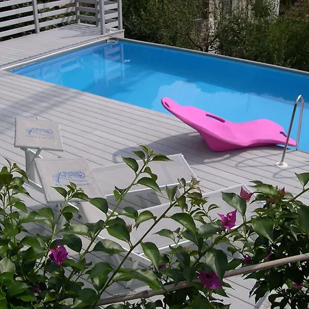 Couette-café Bonacina 3*